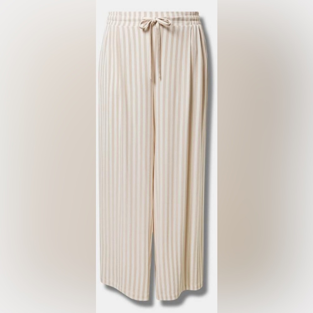 Torrid Pull-On Wide Leg Washable Gauze High Rise Pant - Size 3